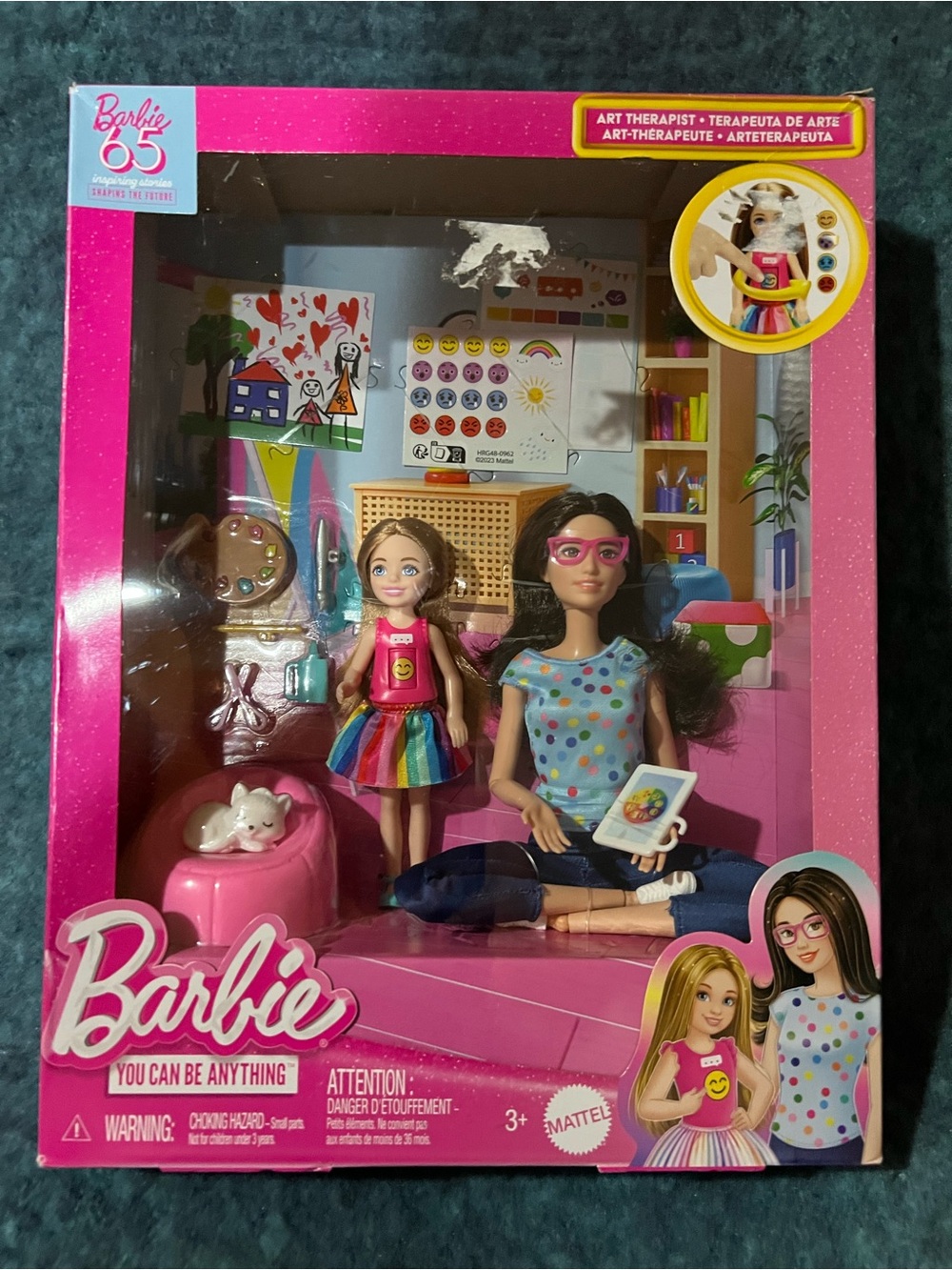 Barbie Art Therapist Doll Set - Barbie PhD Doll with Art Accessories & Child - Picture 7 of 8